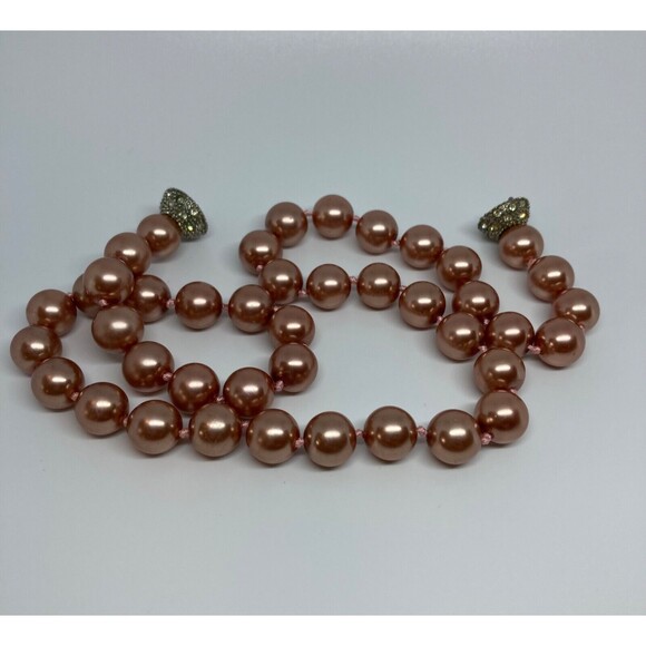 19 inch choker with beautiful Rhinestone Magnetic Locking Clasp Gold  Pearls - Picture 3 of 3